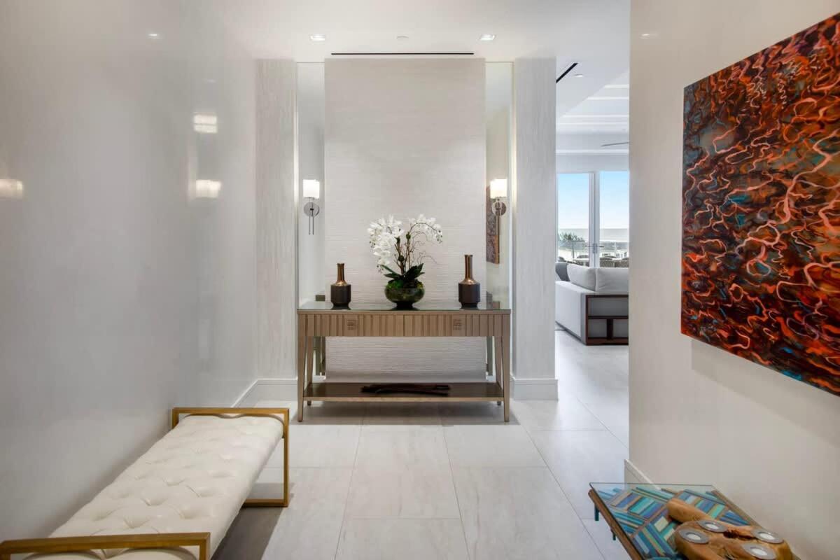 Apartment Oceanfront Penthouse And Patio At One Cable Nassau